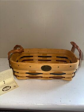 Peterboro Basket Co. Woven Wood Basket with Leather Handles NEW